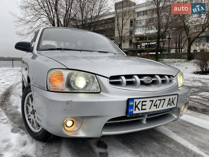 Лифтбек Hyundai Accent 2000 в Днепре фото 8 Лифтбек Hyundai Accent 2000 в Днепре