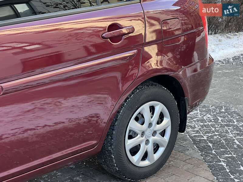 Седан Hyundai Accent 2008 в Киеве