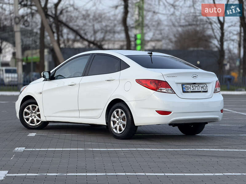 Седан Hyundai Accent 2013 в Одесі