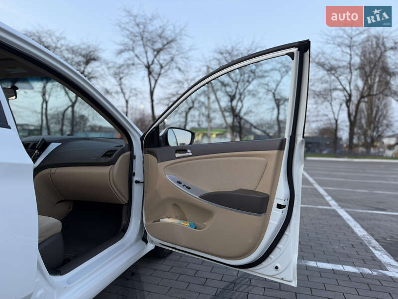 Седан Hyundai Accent 2013 в Одесі