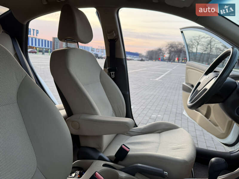 Седан Hyundai Accent 2013 в Одесі