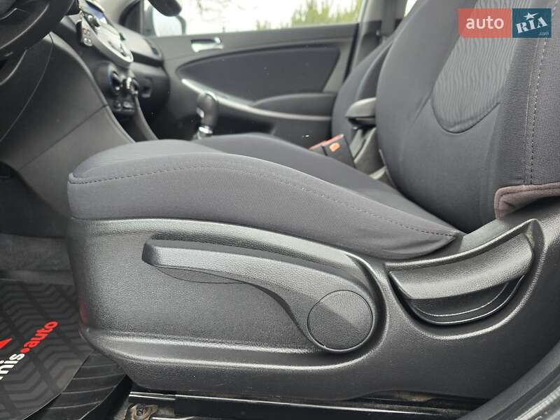 Седан Hyundai Accent 2013 в Хмельницком