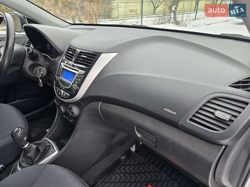 Седан Hyundai Accent 2013 в Хмельницком