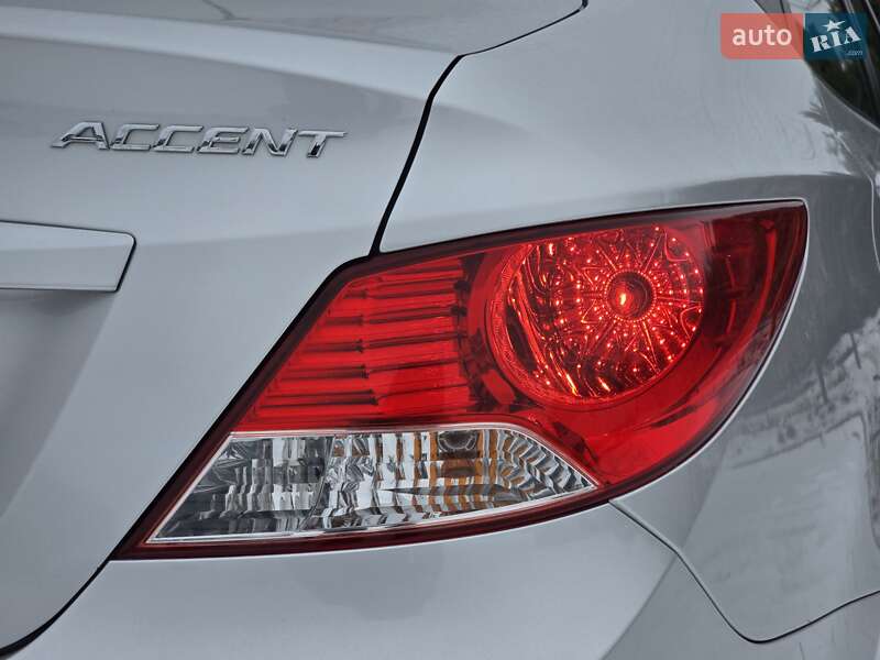 Седан Hyundai Accent 2013 в Хмельницком