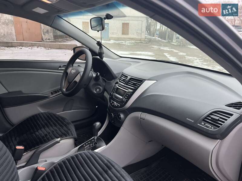 Седан Hyundai Accent 2016 в Николаеве