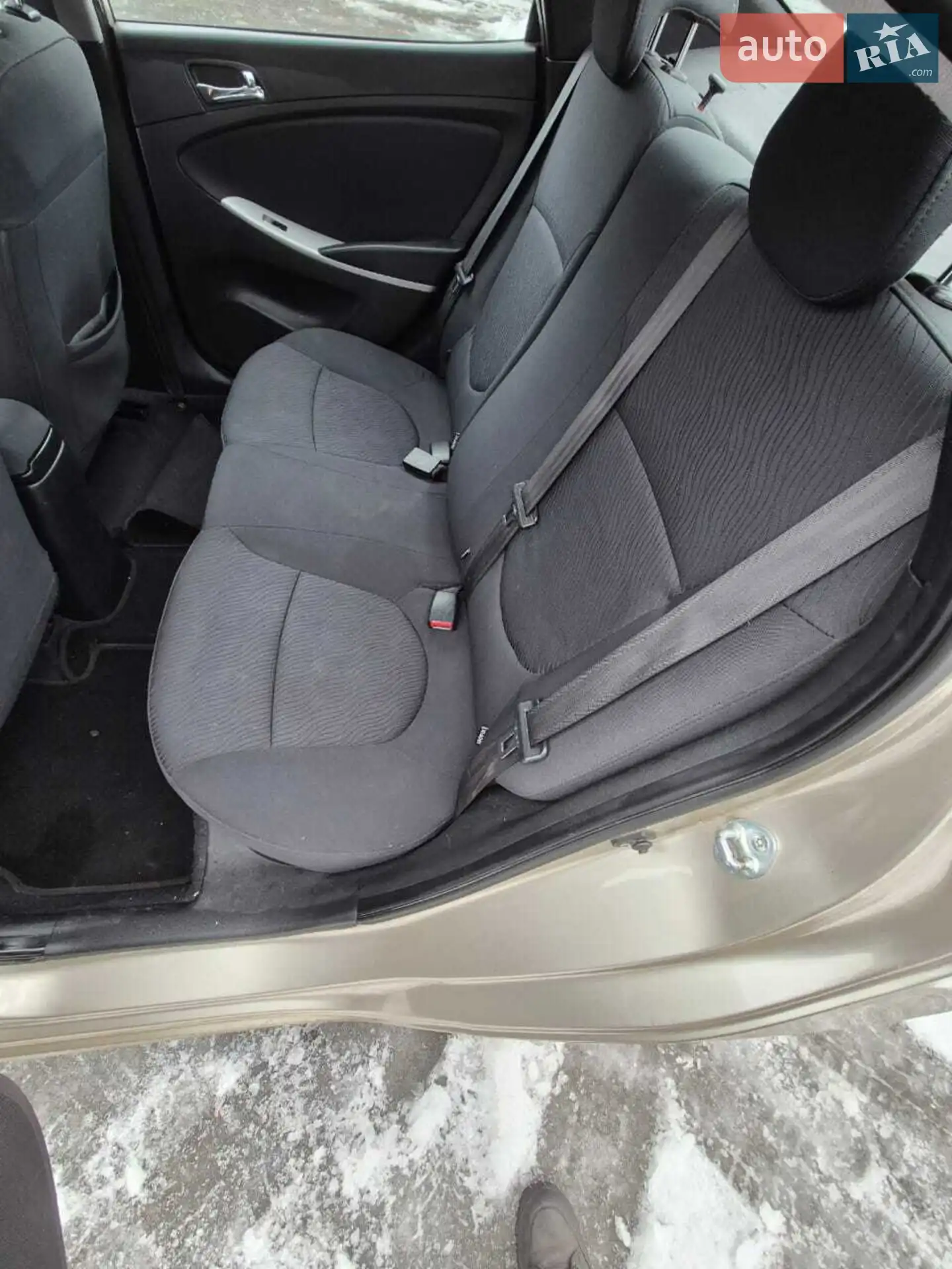 2011 Hyundai Accent - мініатюра 11