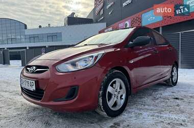 Седан Hyundai Accent 2013 в Киеве