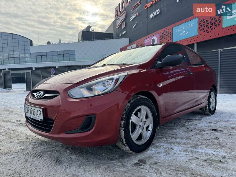 Hyundai Accent 2013 Hyundai Accent 2013