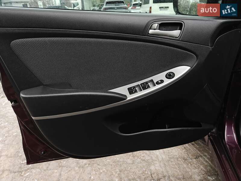 Седан Hyundai Accent 2013 в Одессе