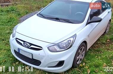 Седан Hyundai Accent 2013 в Києві