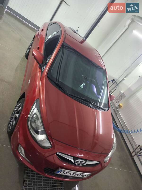 Седан Hyundai Accent 2012 в Каменец-Подольском