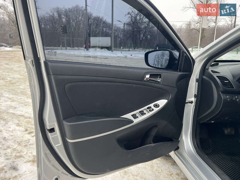 Седан Hyundai Accent 2011 в Харкові фото 14 Седан Hyundai Accent 2011 в Харкові