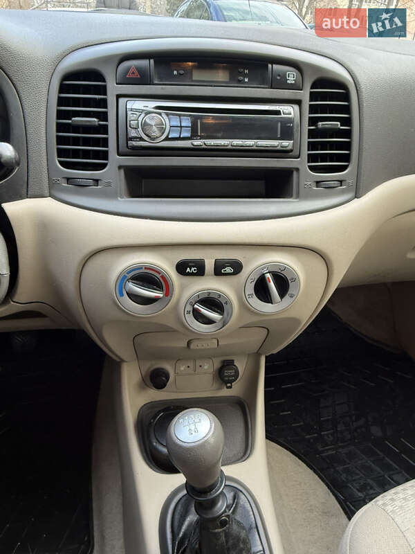 Седан Hyundai Accent 2008 в Львове