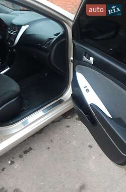Седан Hyundai Accent 2013 в Николаеве