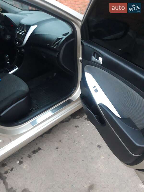 Седан Hyundai Accent 2013 в Николаеве