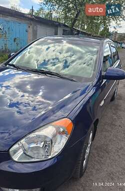 Седан Hyundai Accent 2008 в Синельниково