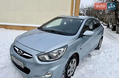 Седан Hyundai Accent 2012 в Киеве