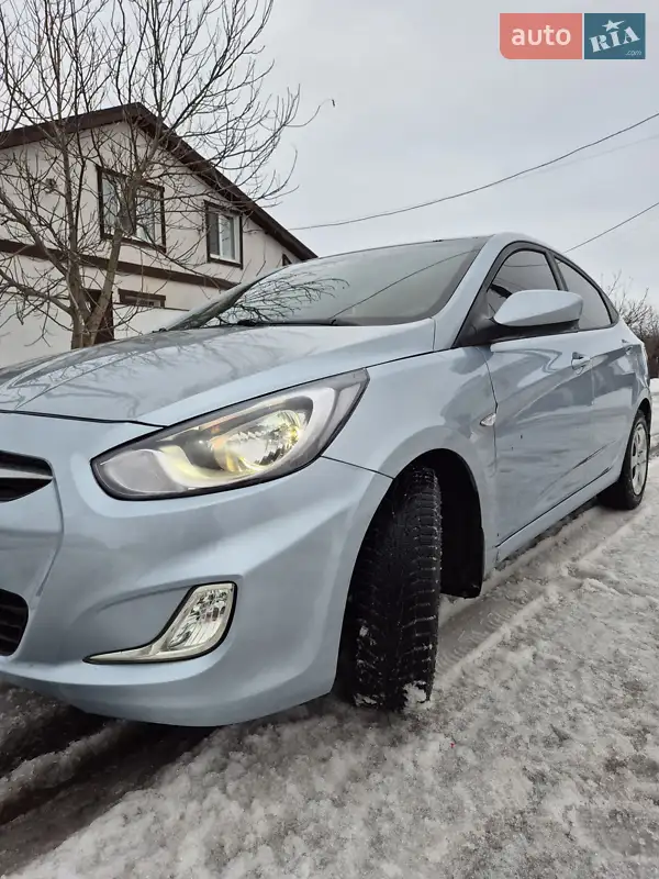 Hyundai Accent 2011