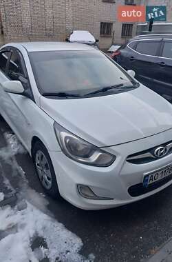 Седан Hyundai Accent 2011 в Львове
