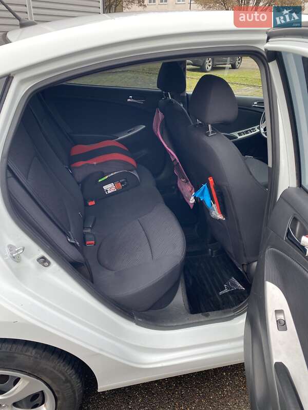 Седан Hyundai Accent 2011 в Киеве