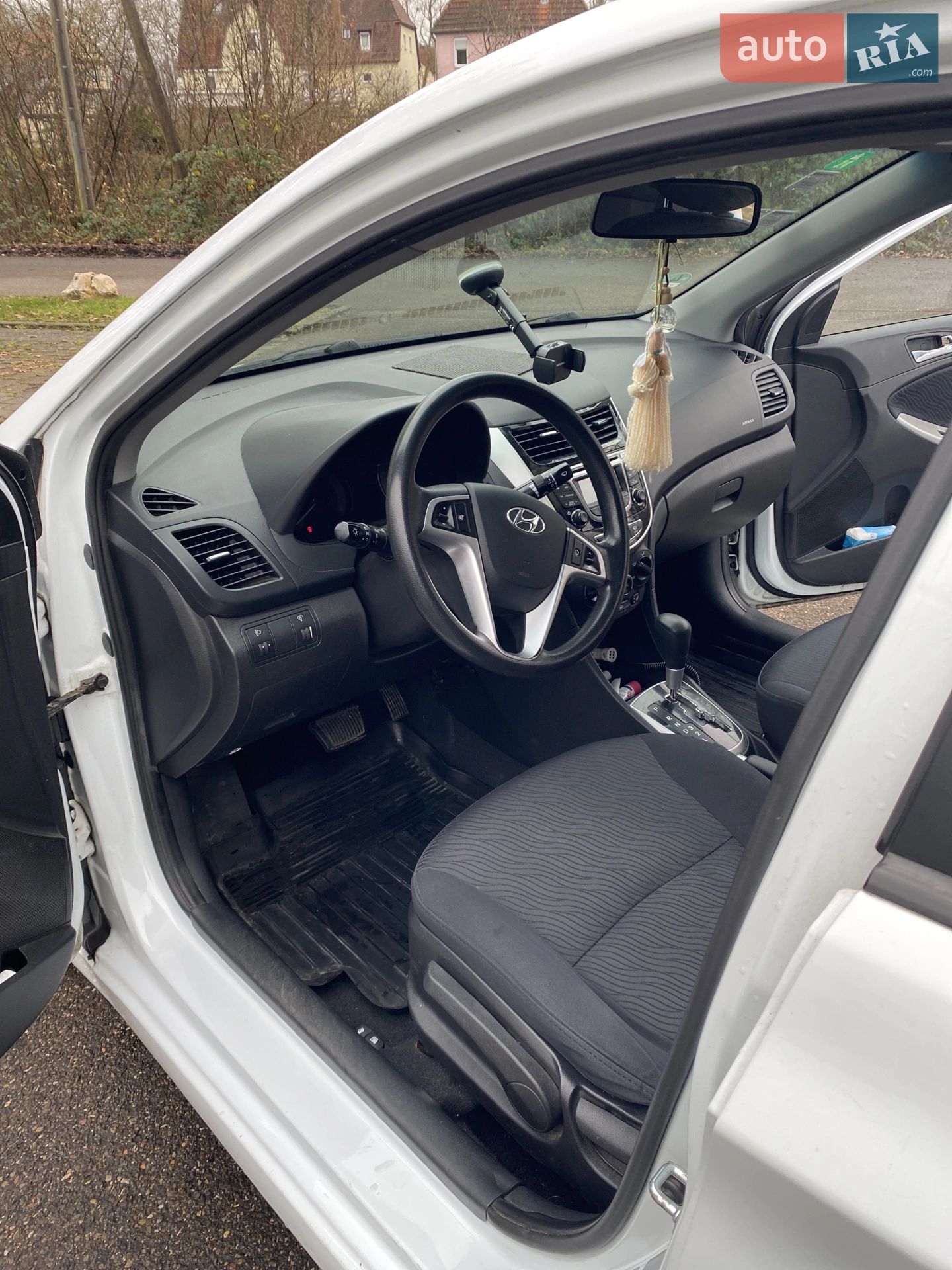 2011 Hyundai Accent - мініатюра 5