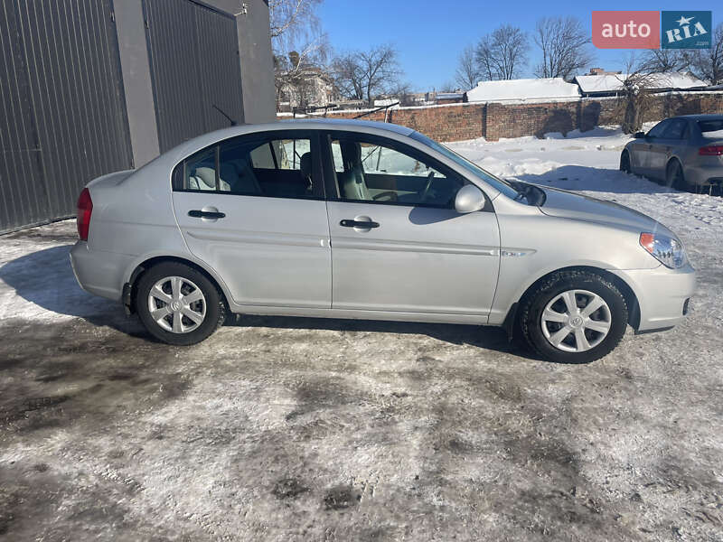 Седан Hyundai Accent 2007 в Гайсине