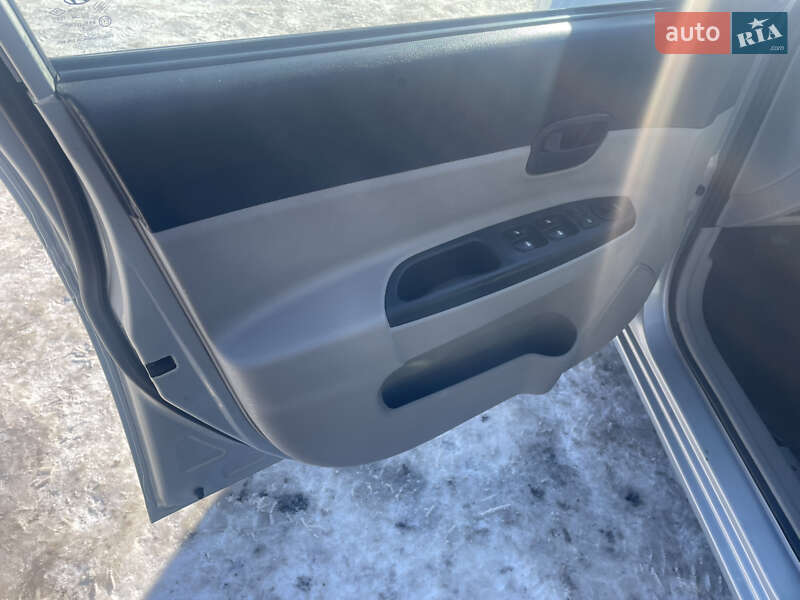 Седан Hyundai Accent 2007 в Гайсине