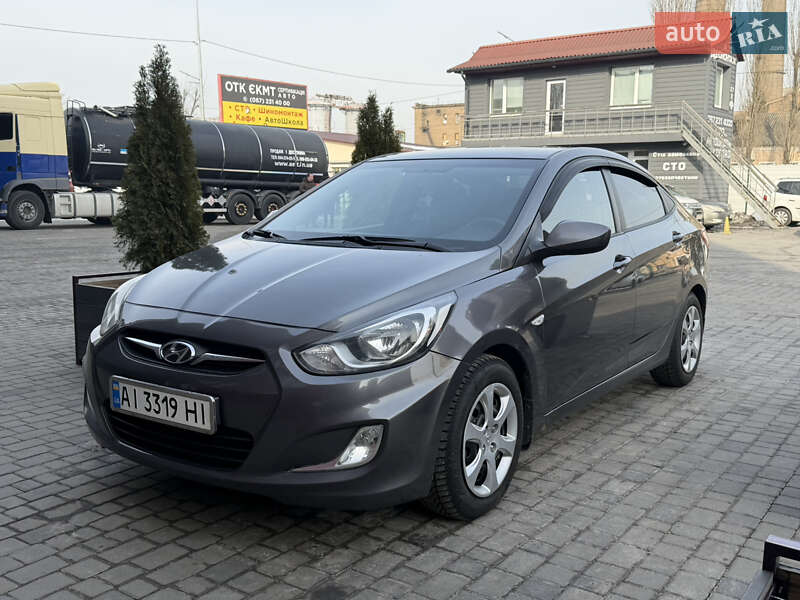 Hyundai Accent 2011 Hyundai Accent 2011