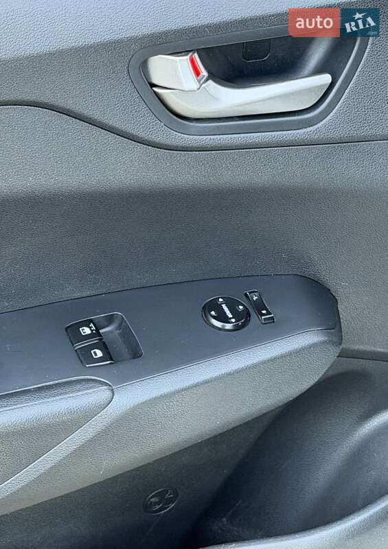 Седан Hyundai Accent 2017 в Днепре