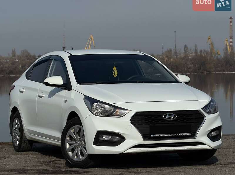 Седан Hyundai Accent 2017 в Днепре