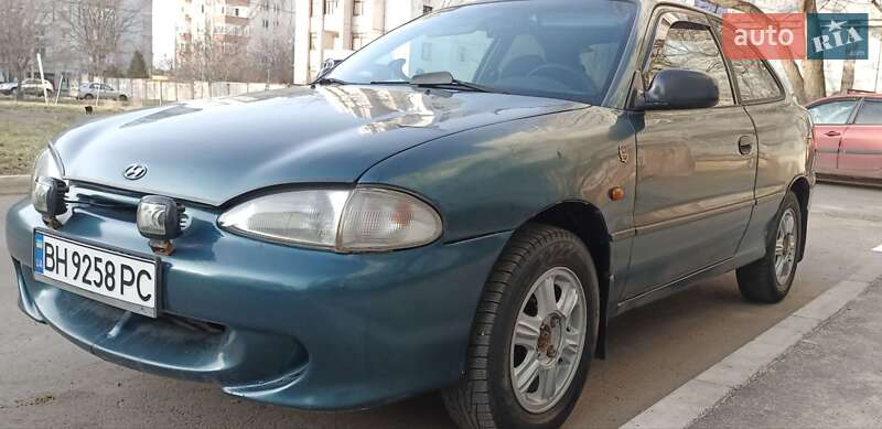 Лифтбек Hyundai Accent 1995 в Николаеве