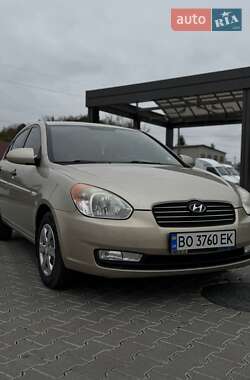 Седан Hyundai Accent 2010 в Шумске
