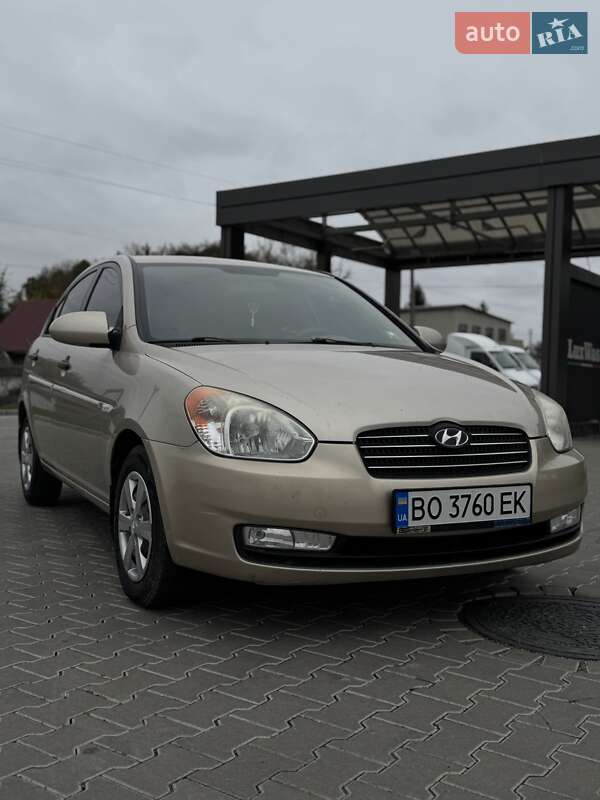 Седан Hyundai Accent 2010 в Шумске фото Седан Hyundai Accent 2010 в Шумске