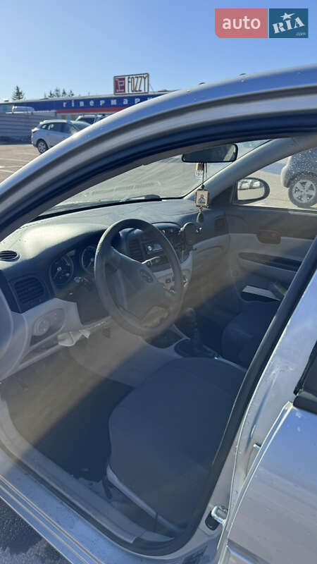 Седан Hyundai Accent 2008 в Ровно