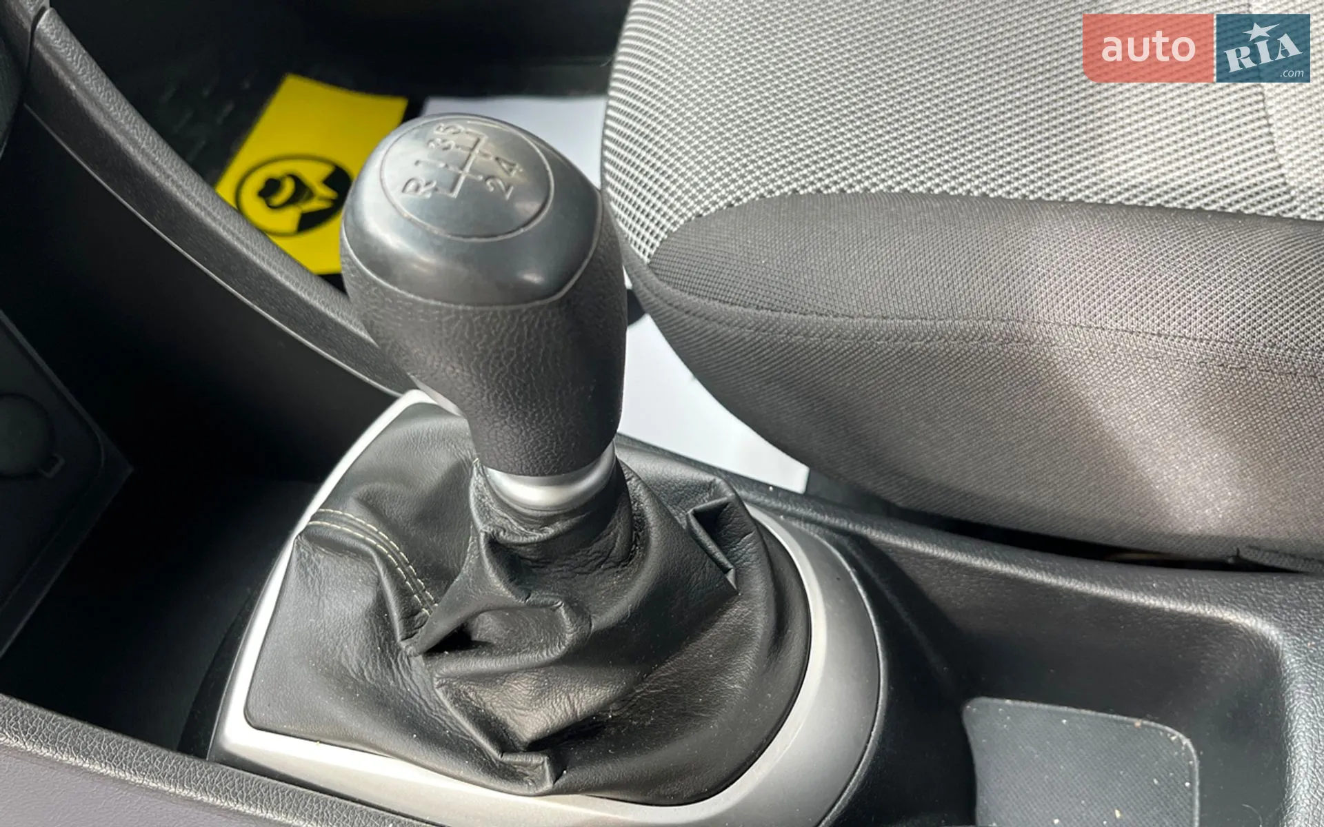 2012 Hyundai Accent - мініатюра 17