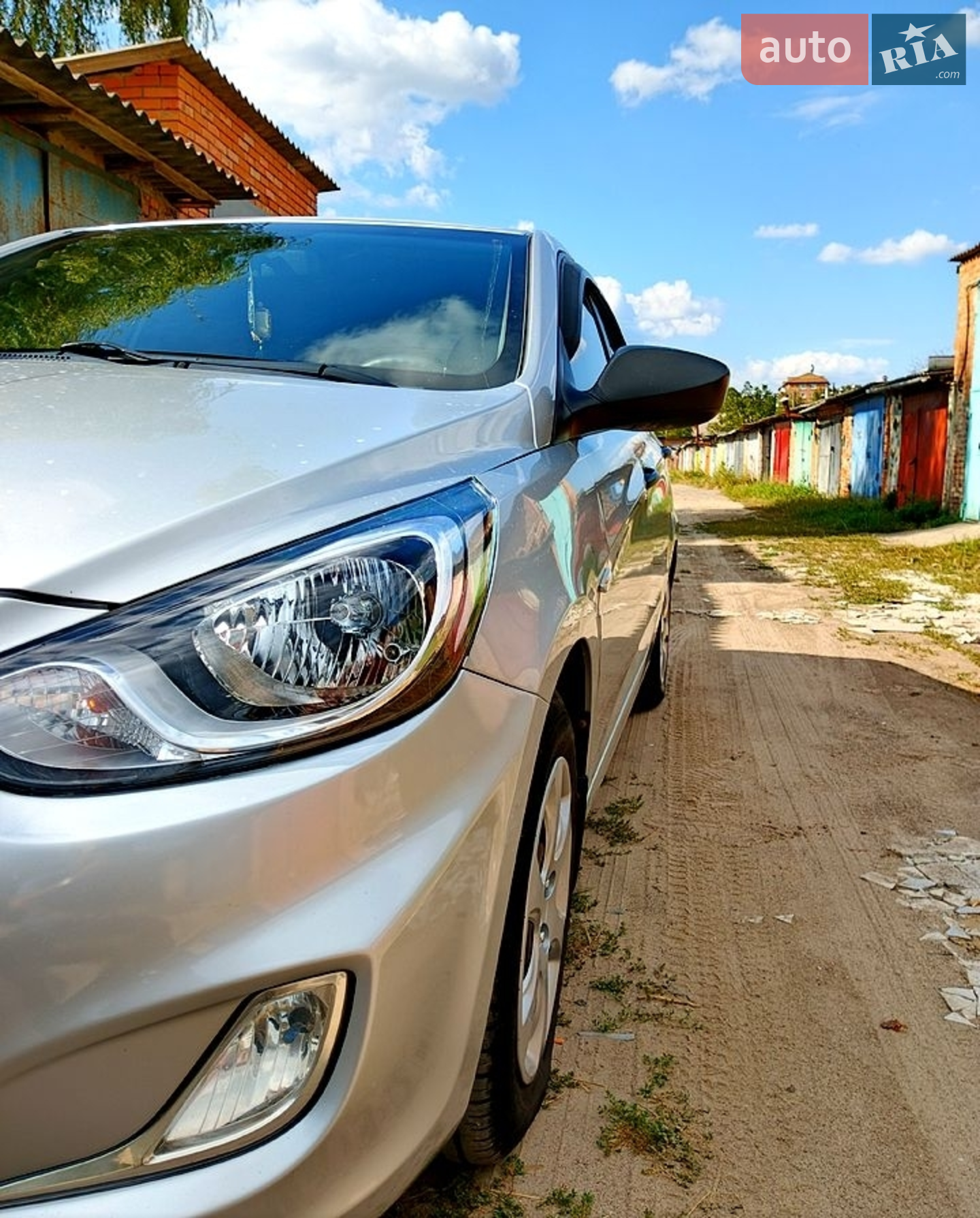 2011 Hyundai Accent - фото 1