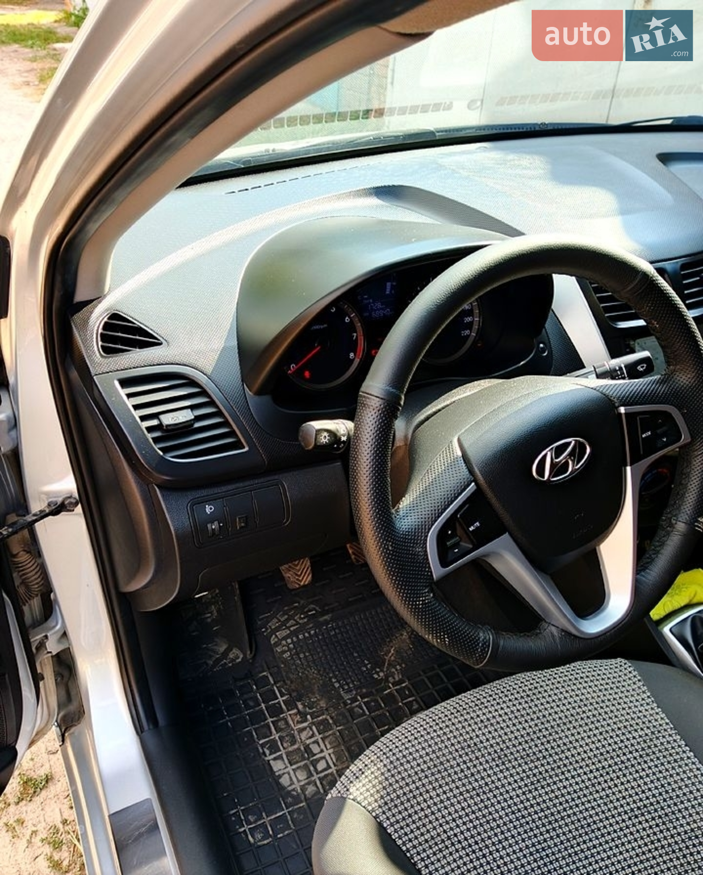 2011 Hyundai Accent - мініатюра 6