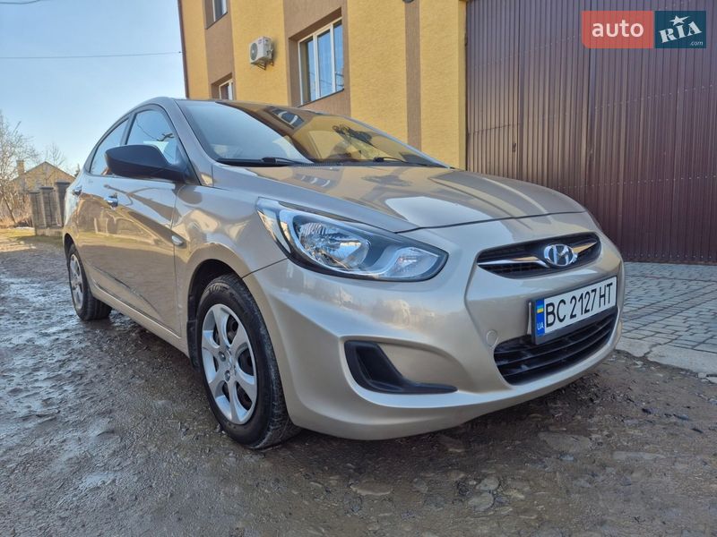 Hyundai Accent 2011