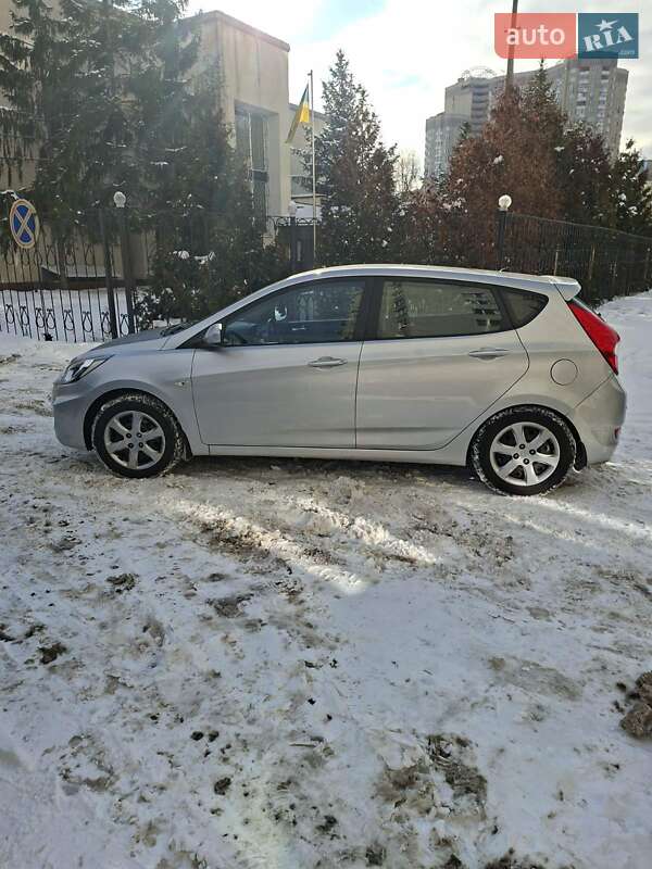 Хэтчбек Hyundai Accent 2012 в Киеве фото 6 Хэтчбек Hyundai Accent 2012 в Киеве