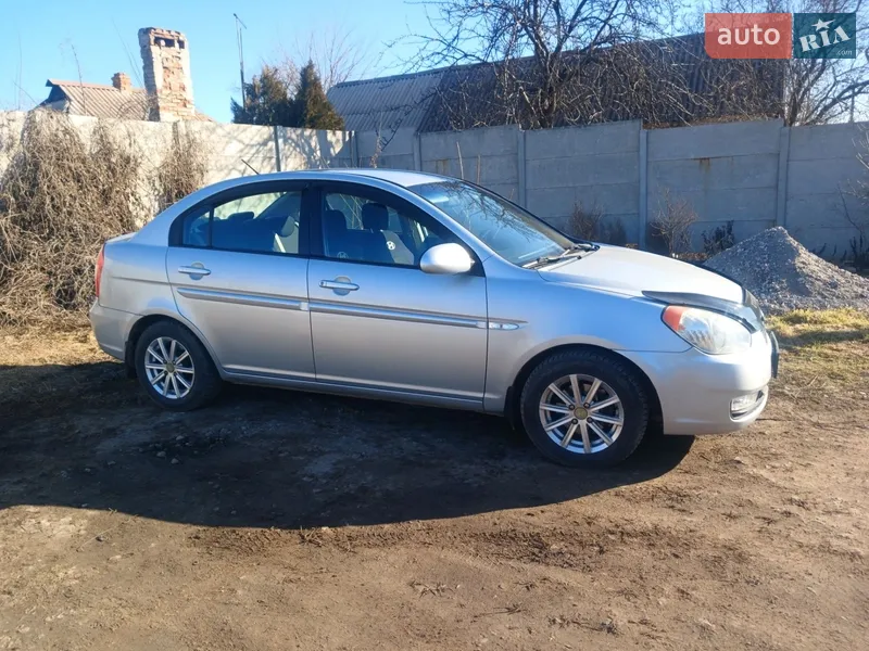 Hyundai Accent