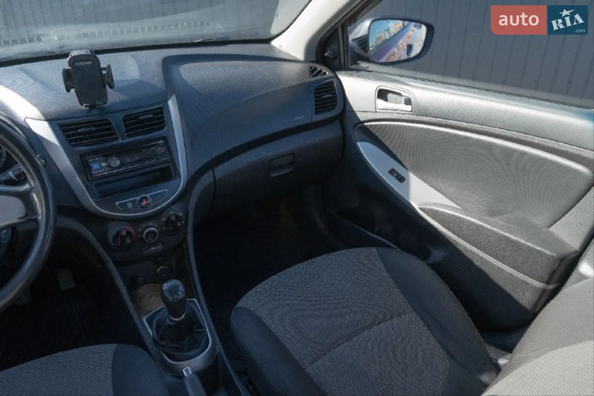 2011 Hyundai Accent - мініатюра 10