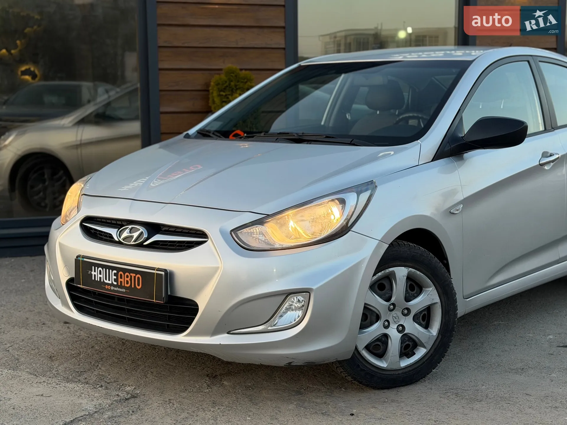 2011 Hyundai Accent - мініатюра 3