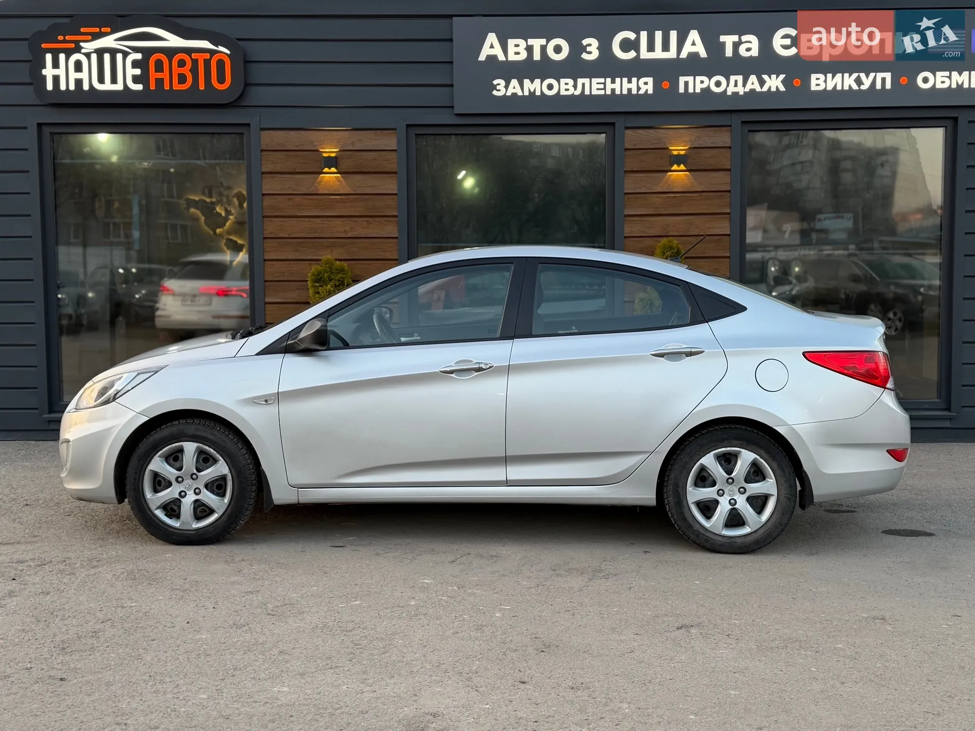 2011 Hyundai Accent - мініатюра 9