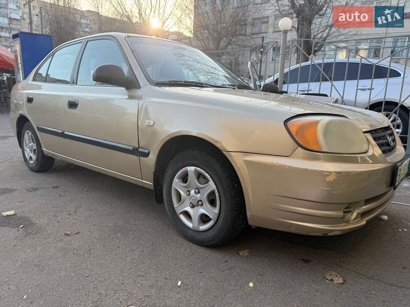 Hyundai Accent 2004