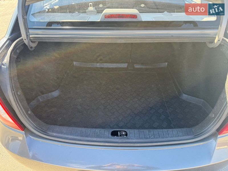 Седан Hyundai Accent 2010 в Киеве фото 21 Седан Hyundai Accent 2010 в Киеве