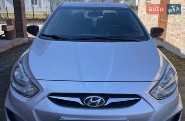 Седан Hyundai Accent 2011 в Млинове