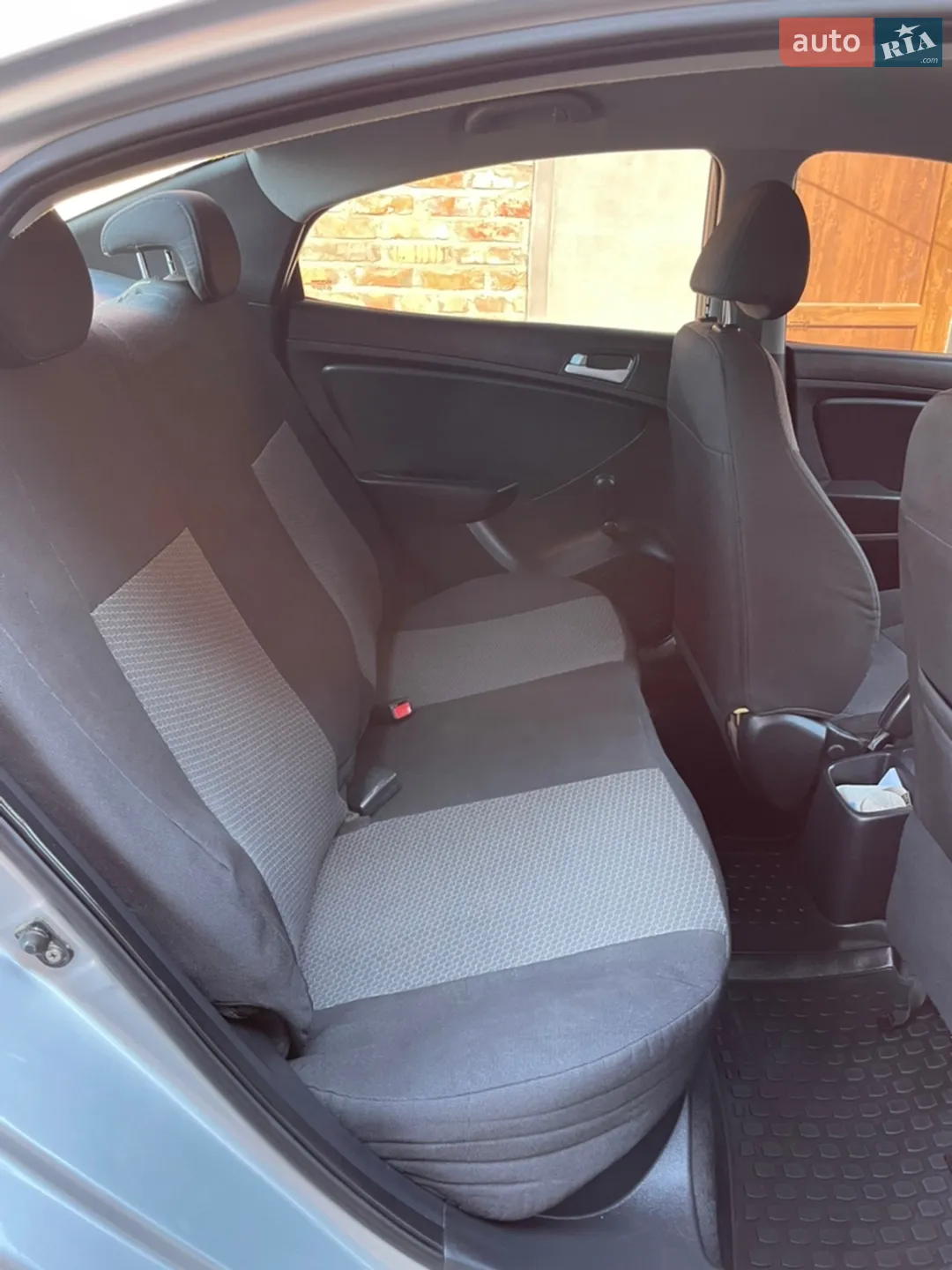 2011 Hyundai Accent - мініатюра 10
