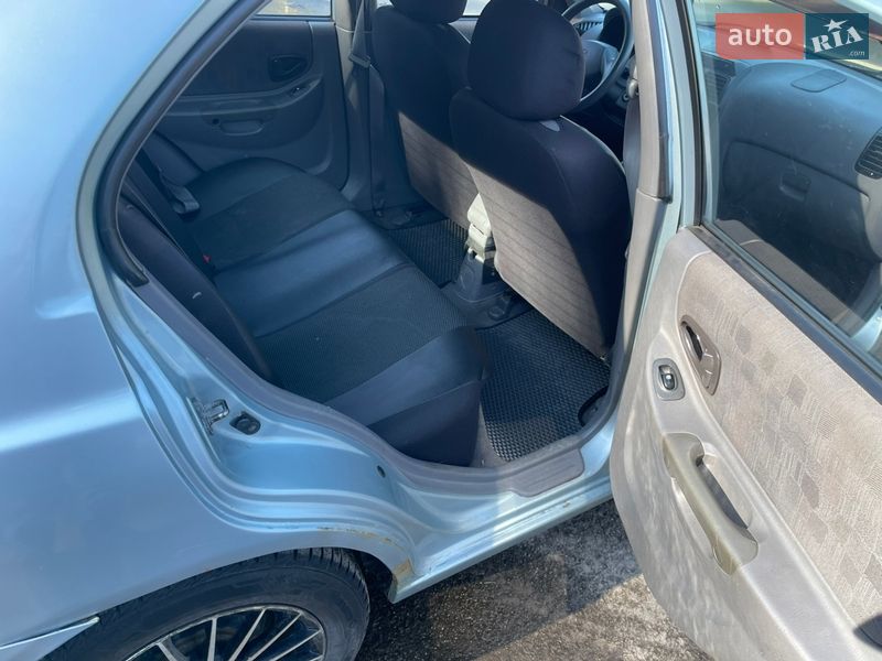 Седан Hyundai Accent 2003 в Ирпене