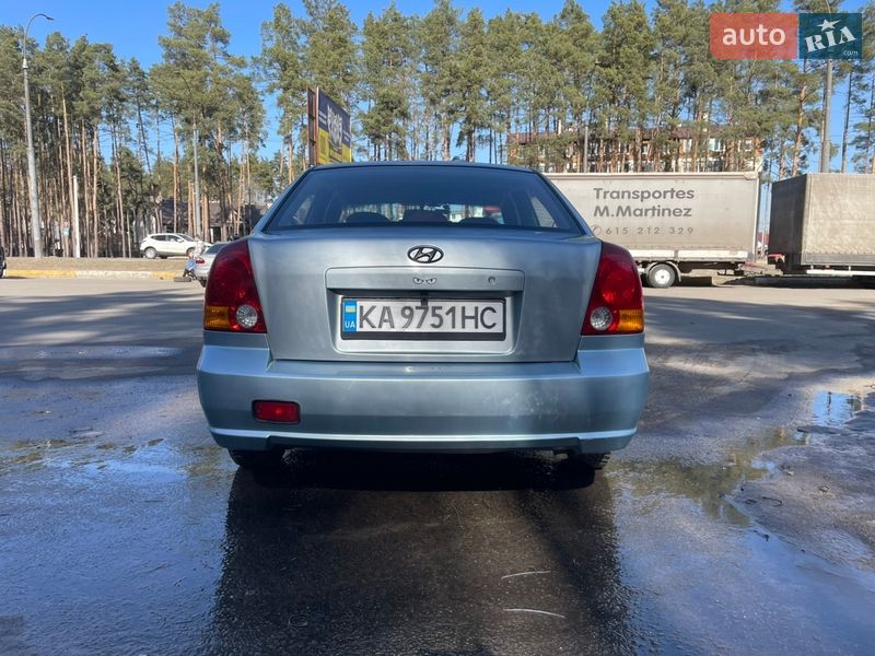 Седан Hyundai Accent 2003 в Ирпене