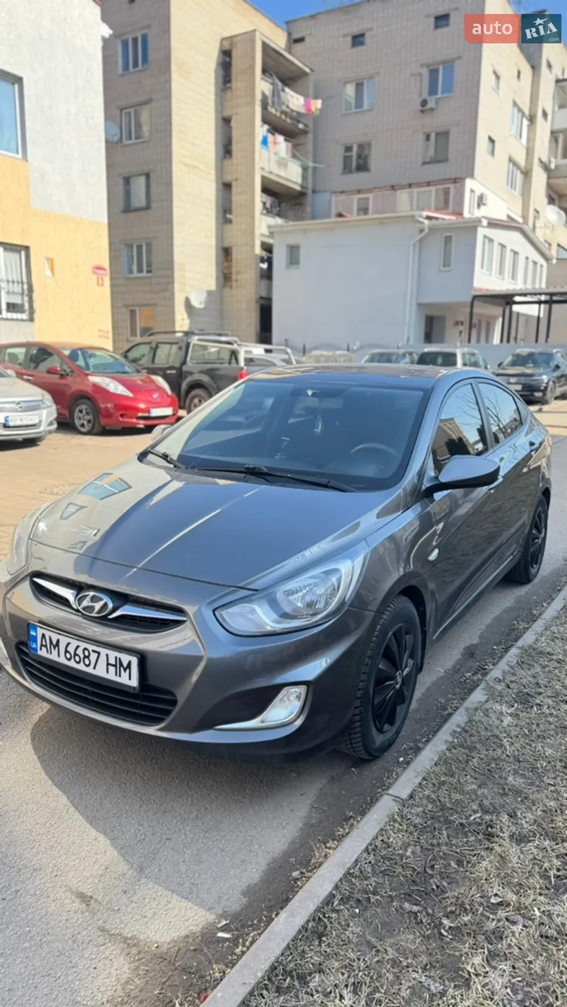2013 Hyundai Accent - мініатюра 2
